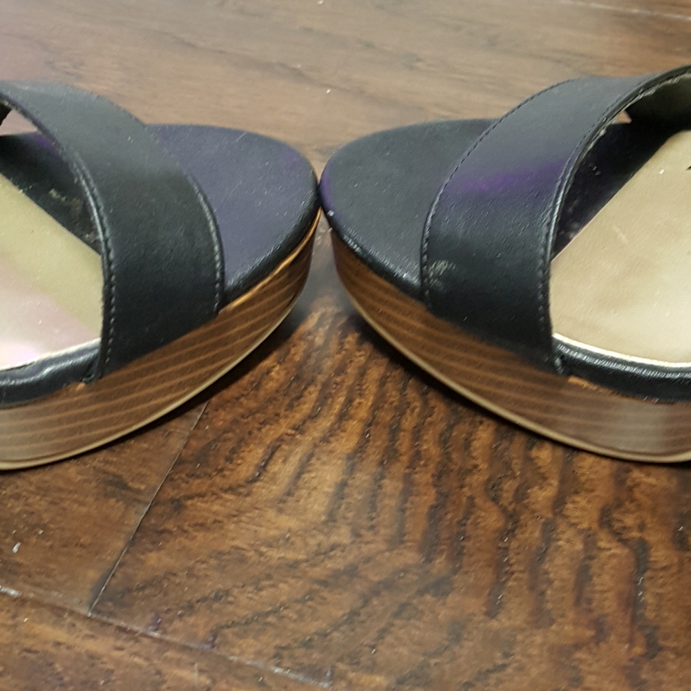 Brash double buckle heels. - Picture 13 of 15